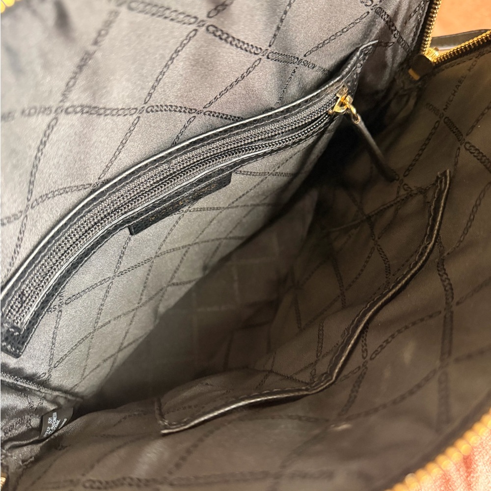 Michael Kors Rhea backpack - Picture 10 of 14